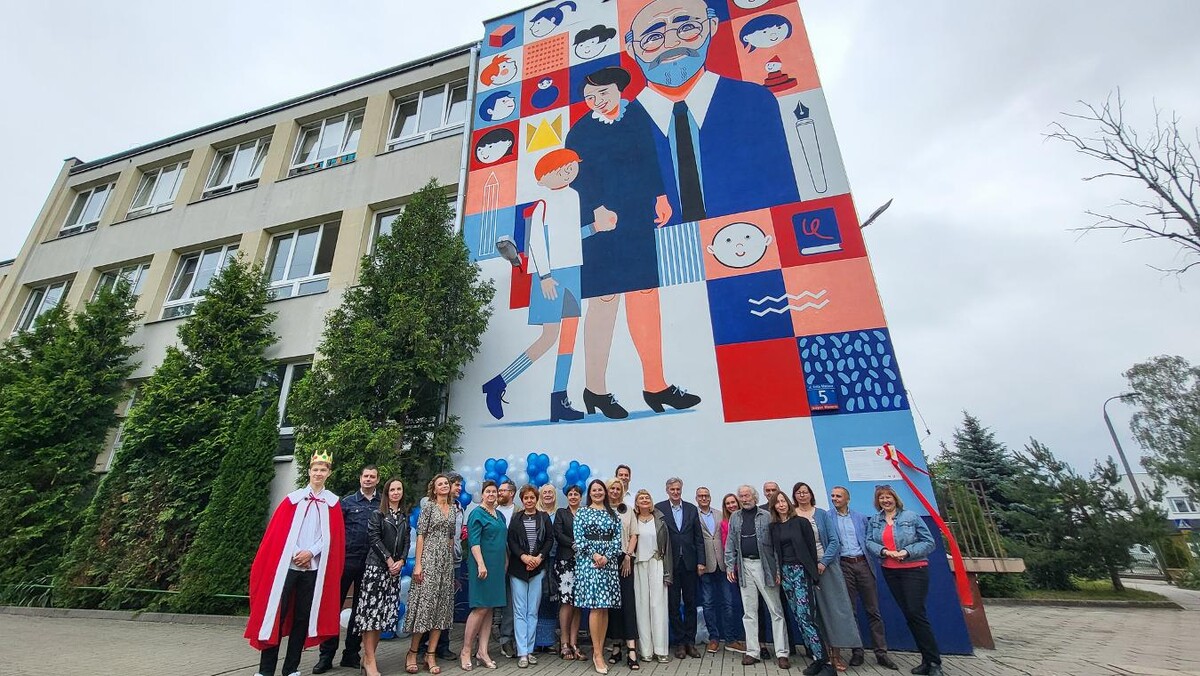 Nowy mural na Wawrze! Na nim Janusz Korczak i Stefania Wilczyńska