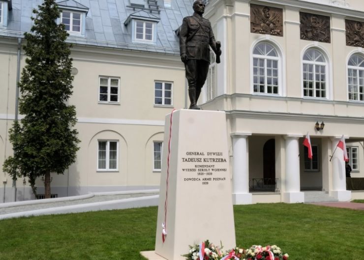  Uroczystość odsłonięcia pomnika generała dywizji Tadeusza Kutrzeby