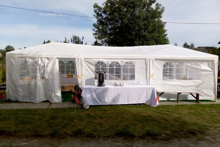 Namioty ogrodowe, czyli podstawowe wyposażenie na wszystkich imprezach plenerowych
